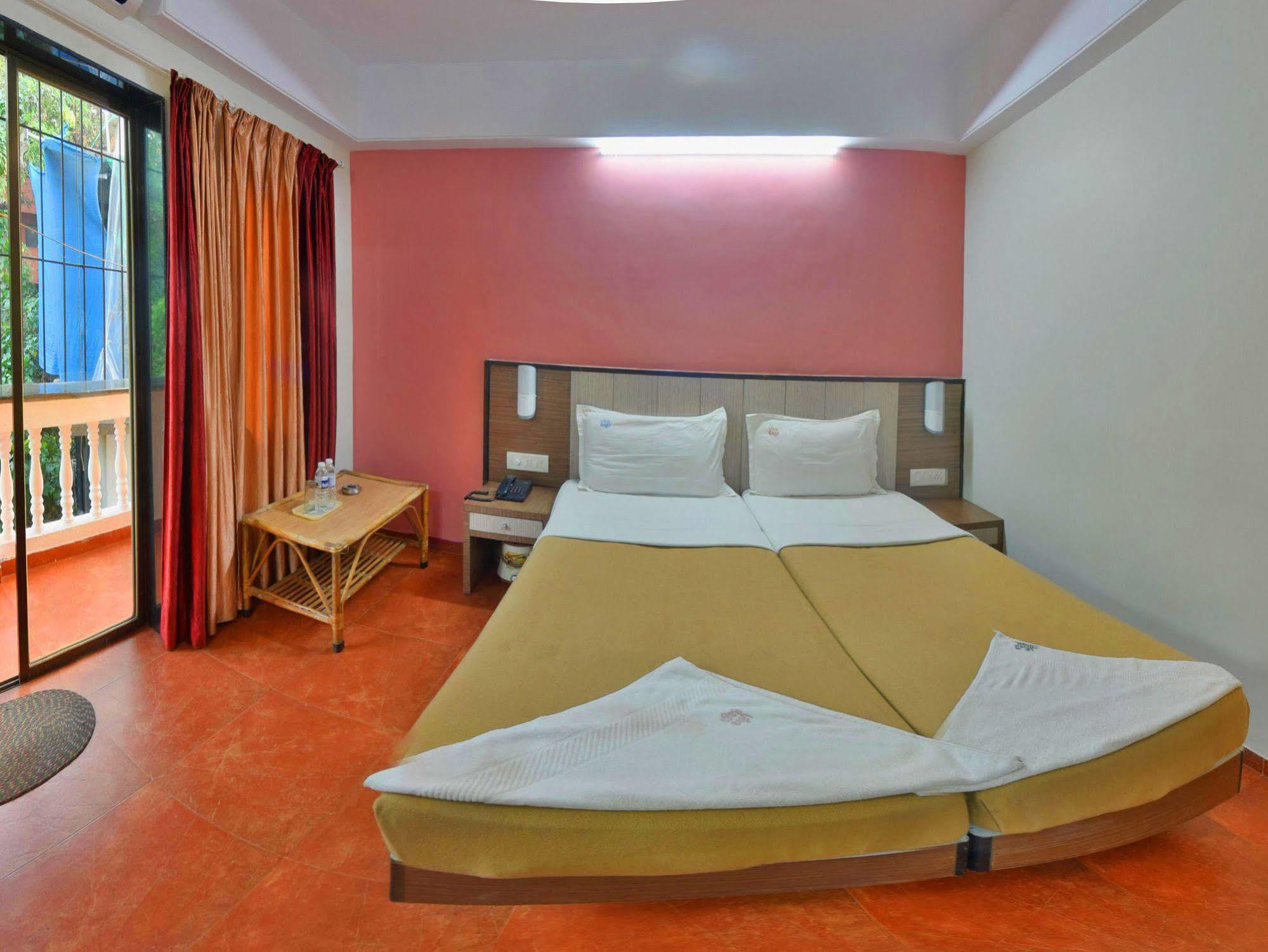 Hotel Viva Baga Exterior photo
