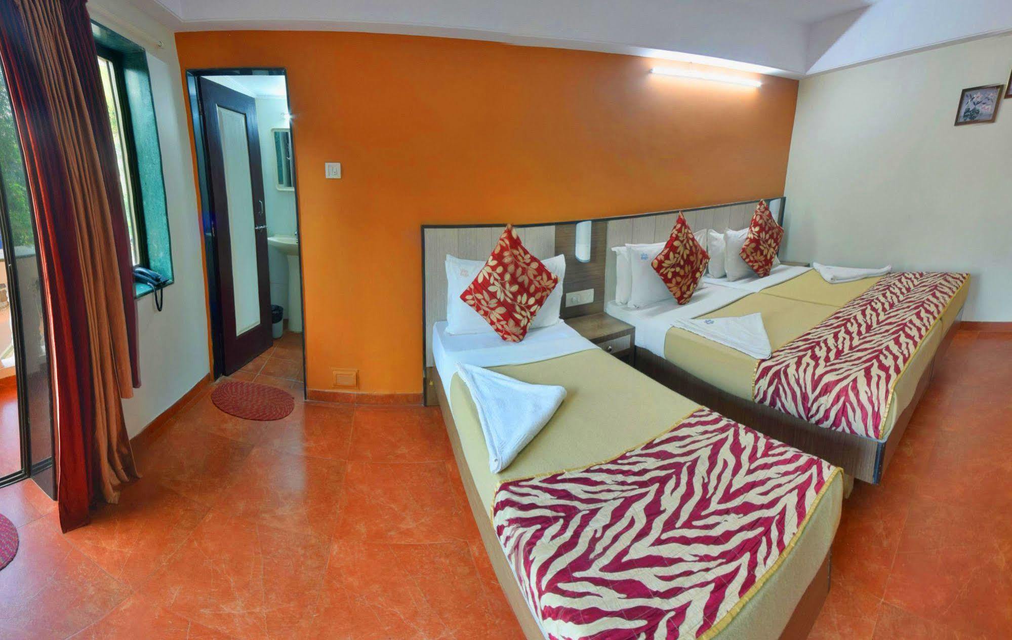 Hotel Viva Baga Exterior photo