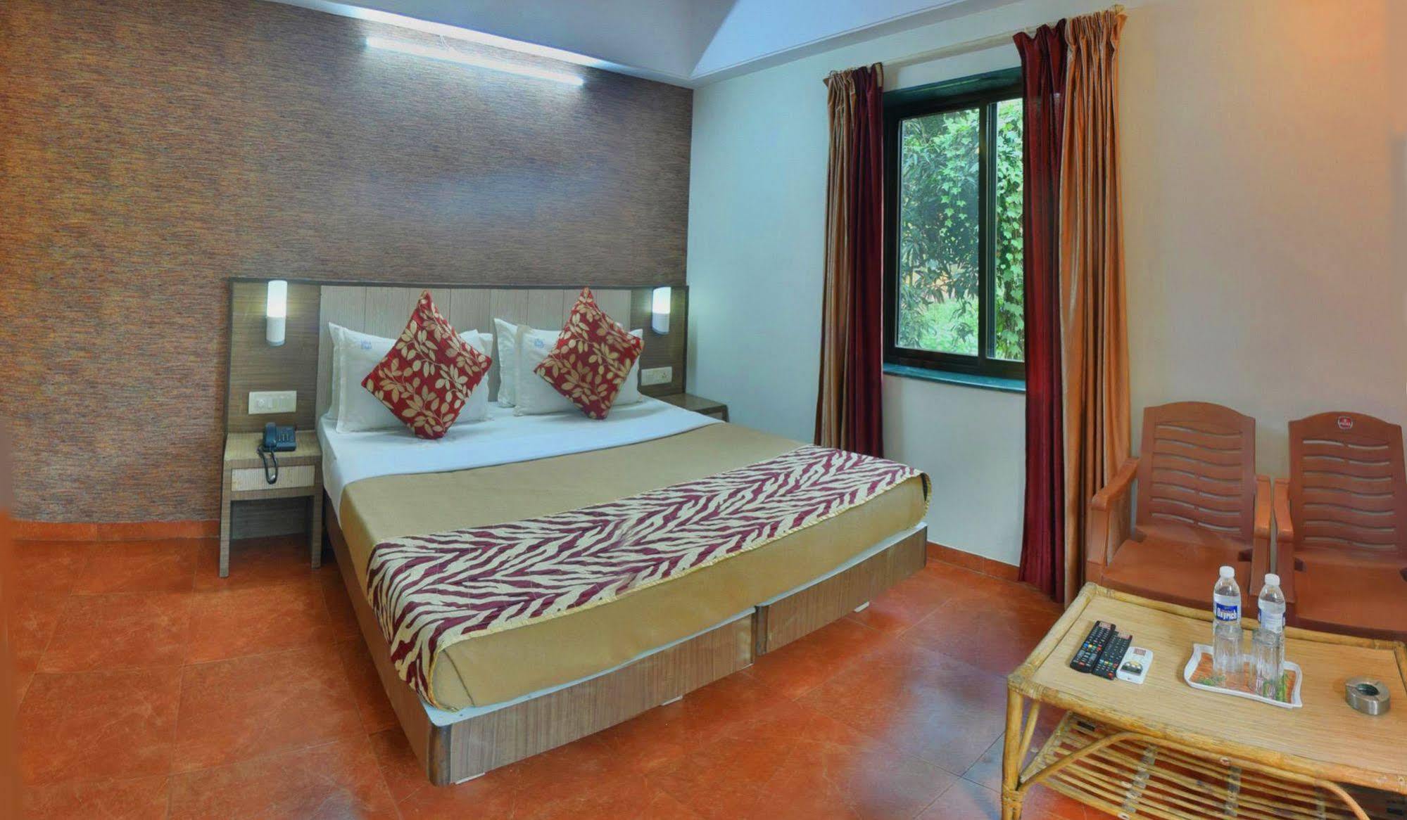 Hotel Viva Baga Exterior photo